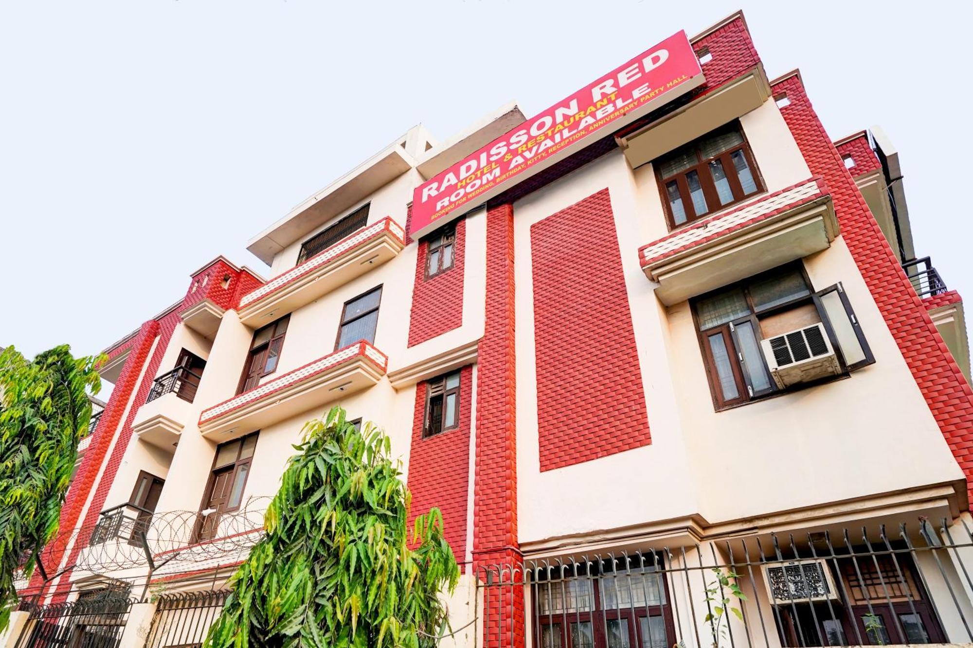 Hotel O Radisson Red Hotel & Restaurant Ghaziabad Exterior foto